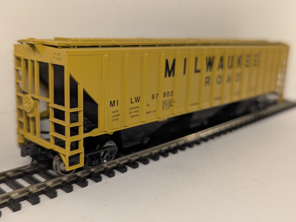 HO Gauge 54' Covered Hopper Car MILW 97802 Milwaukee Road