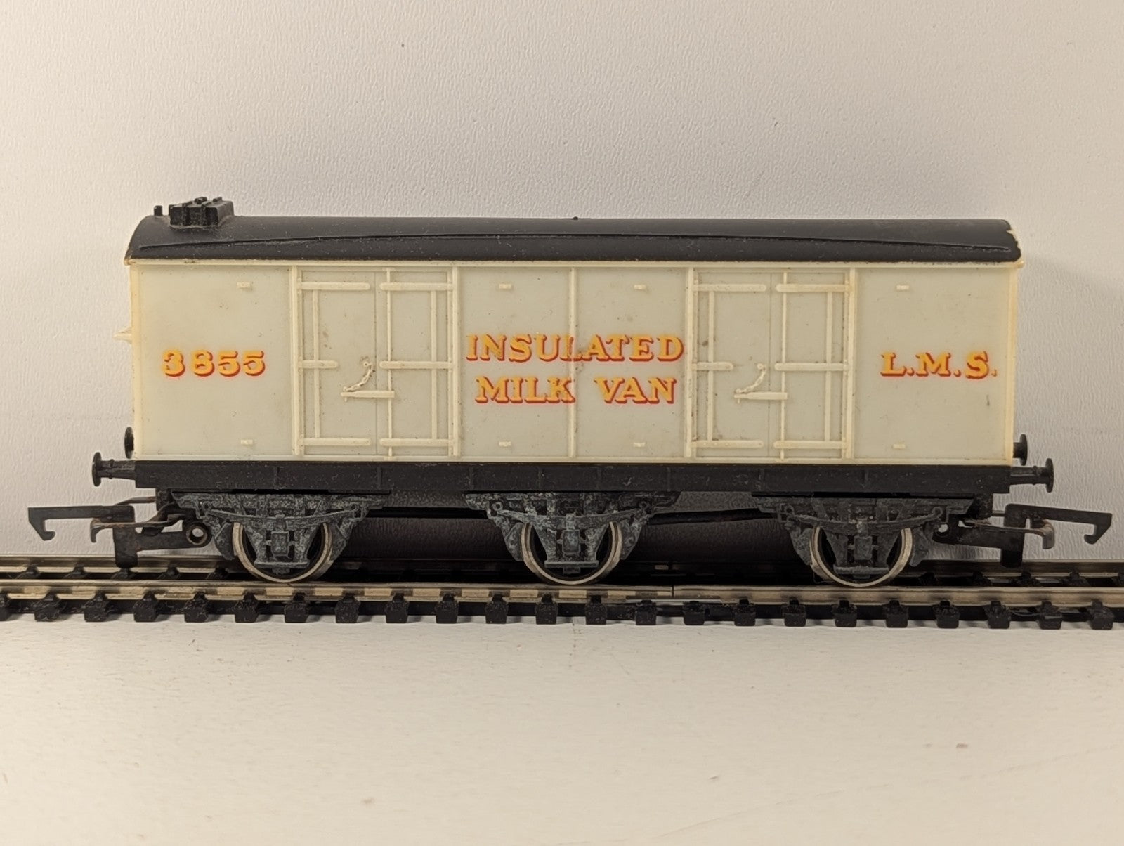 Hornby R671 LMS Insulated Milk Van