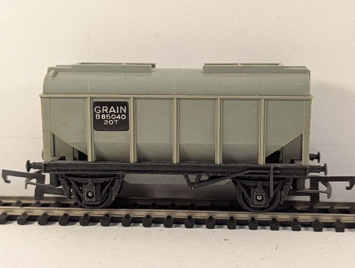 Tri-ang OO Gauge 20 Ton Grain Wagon Goods Wagon B85040 BR Grey R214