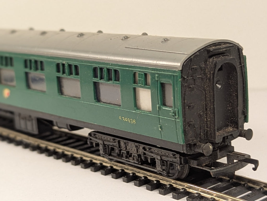 Hornby OO Gauge Maunsell Brake Composite Coach Passenger Coach