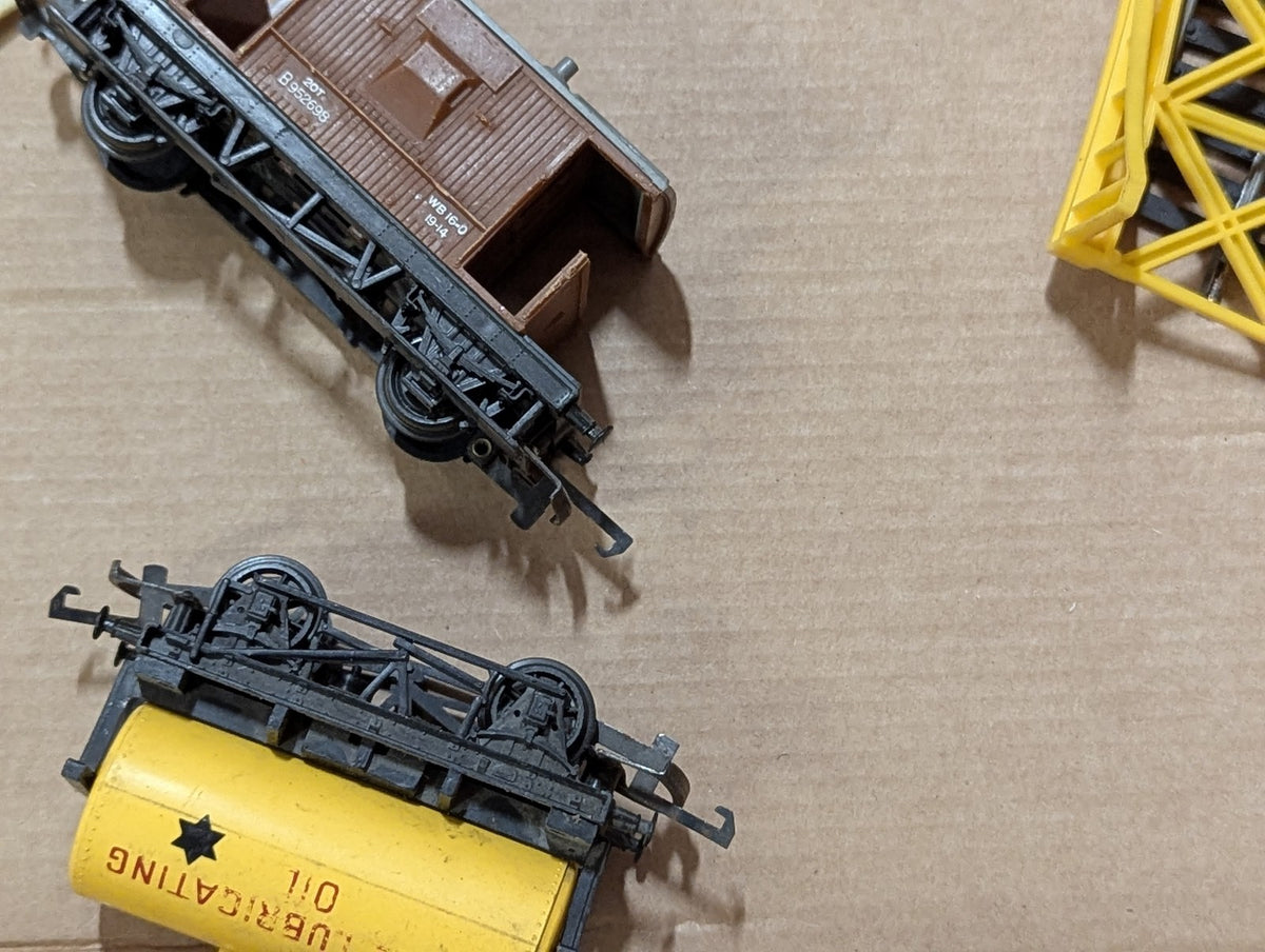 Mixed OO Gauge Model Railway Track, Wagons and Operating Gantry Crane Parts