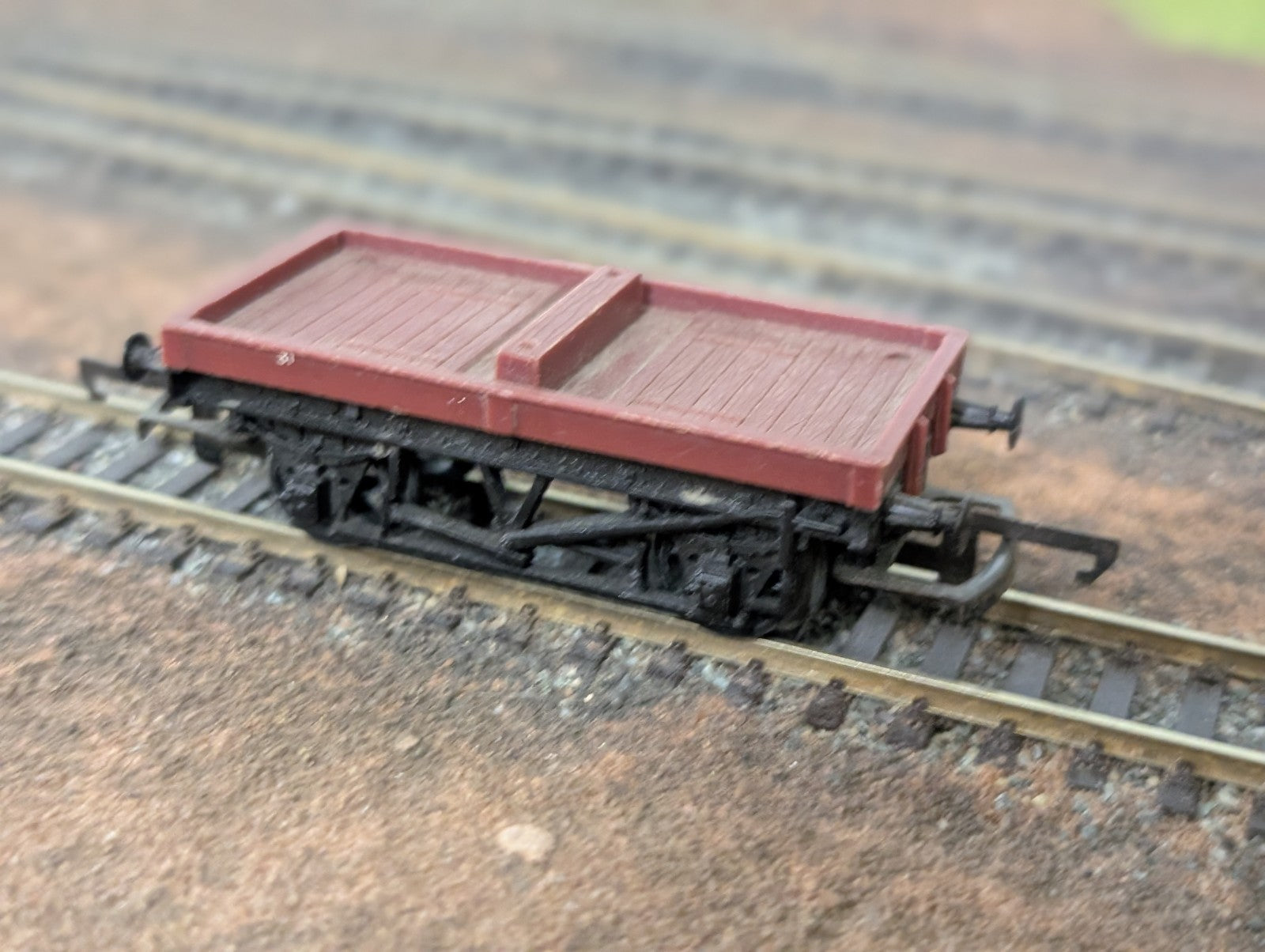 Triang R017 (R17) Bolster Wagon B913011 Red/Brown
