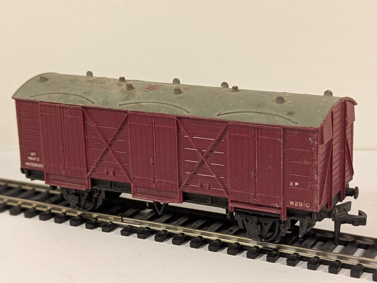 Hornby Dublo OO Gauge Passenger Fruit Van