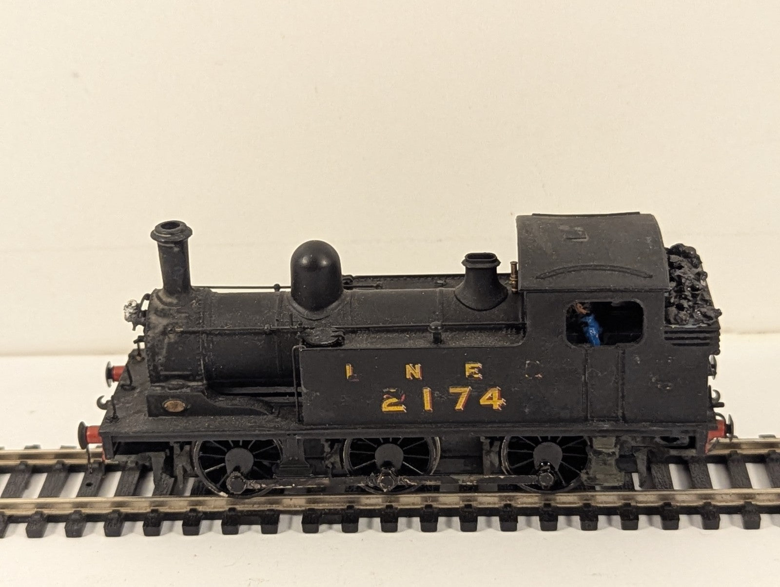 Bachmann Branchline LNER Class J72 0-6-0T Steam Locomotive OO Gauge - Renumbered