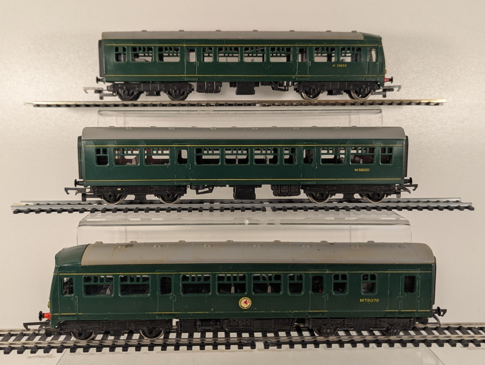 Tri-ang Hornby Met-Camm Lightweight Diesel Multiple Unit Set BR Green