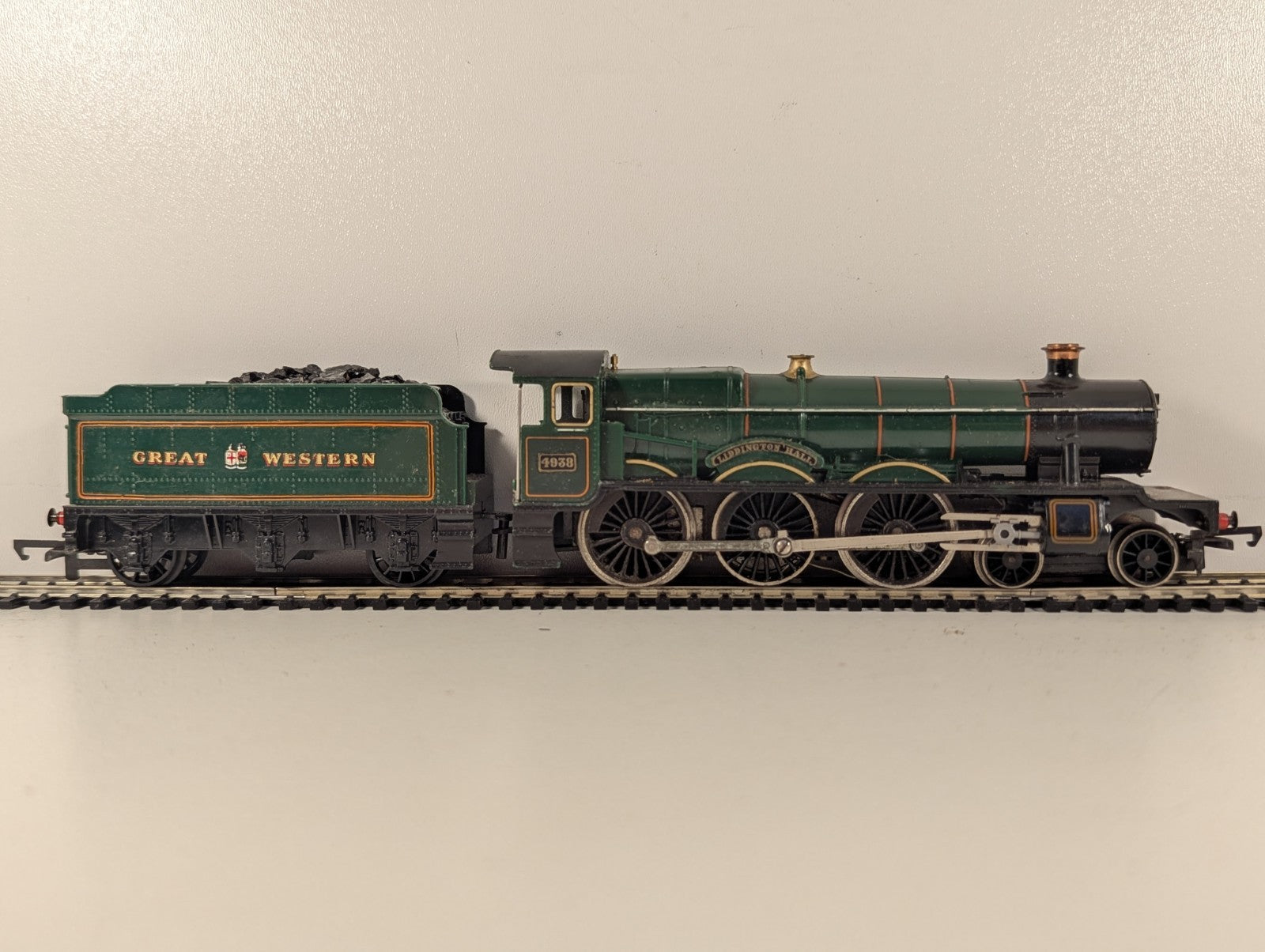 Hornby OO Gauge GWR Hall Class 'Liddington Hall' Steam Locomotive - Spares