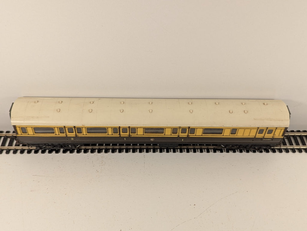 Tri-ang OO Gauge GWR Brake 3rd & 1st Coach