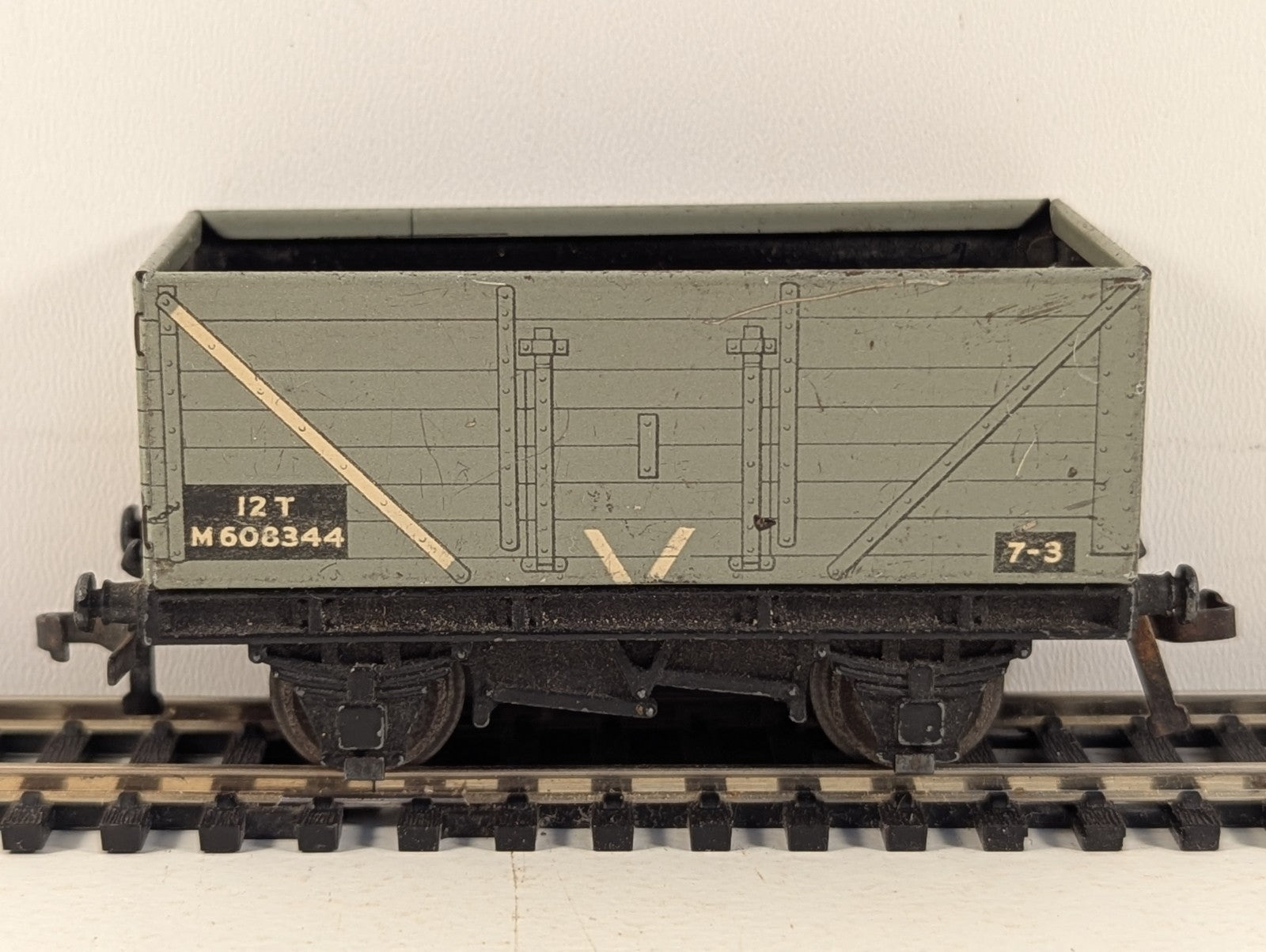 Hornby Dublo OO Gauge 12-Ton Open Wagon Wagons M608344 BR Grey D1