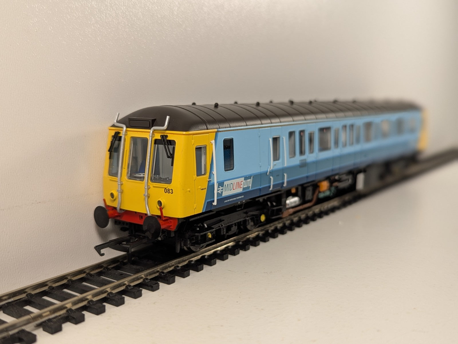 Dapol OO Gauge Class 121 "Bubble Car" No. 55033 Diesel Railcar DCC Ready