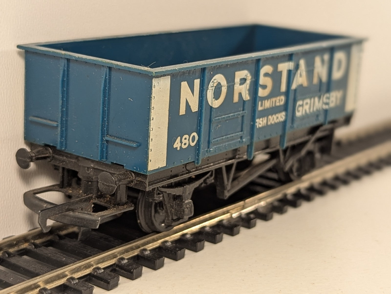 Hornby R093 OO Gauge Norstand Mineral Wagon - Boxed