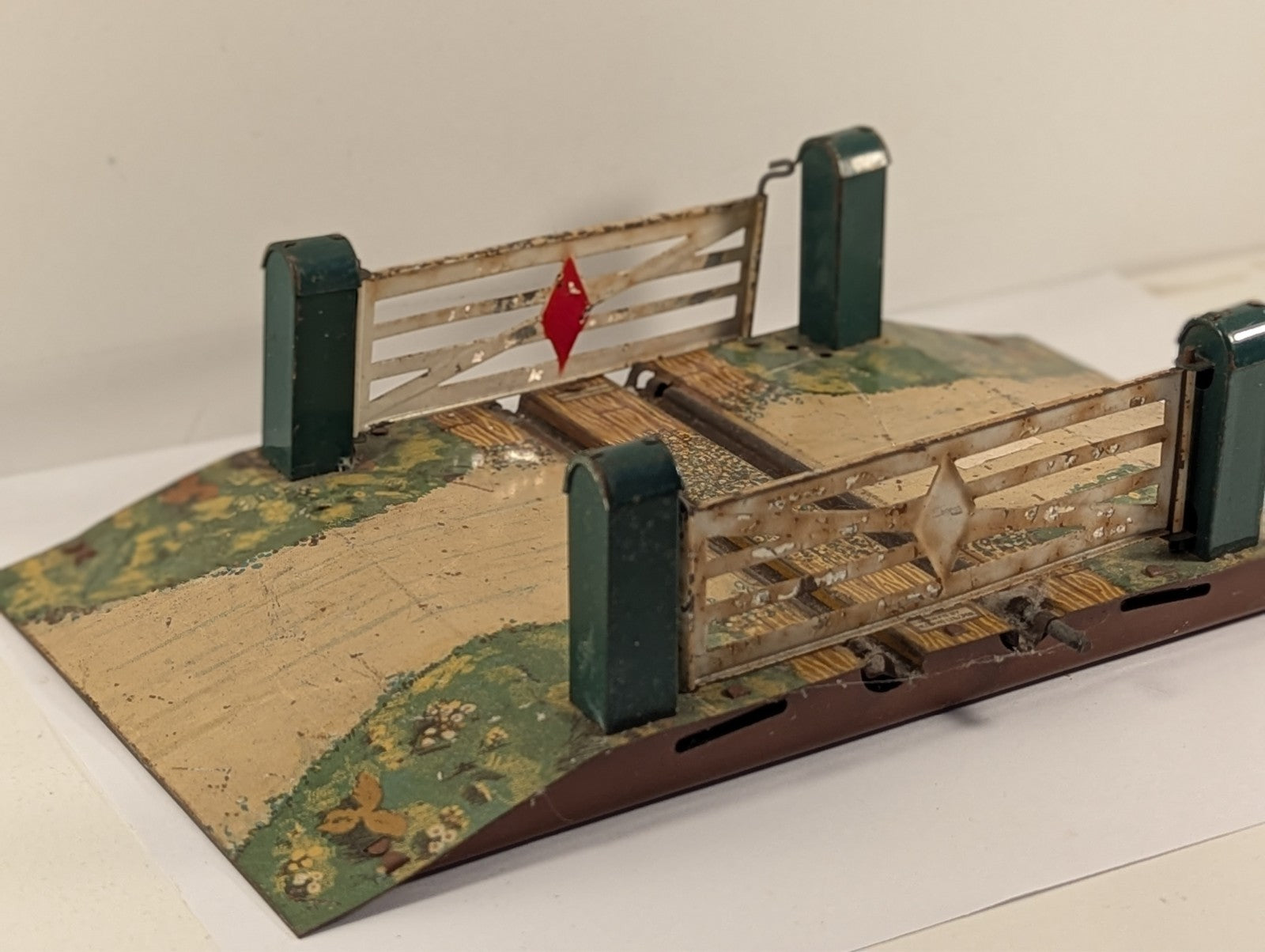 Hornby Meccano O Gauge Tinplate Level Crossing