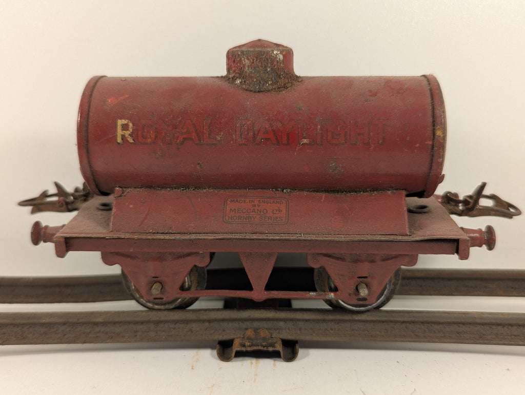 Hornby O Gauge Royal Daylight Petrol Tank Wagon Royal Daylight Red