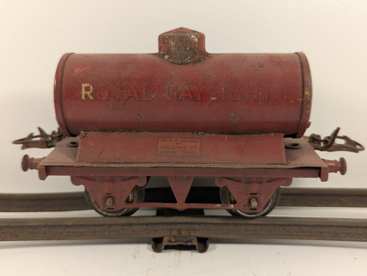 Hornby O Gauge Royal Daylight Petrol Tank Wagon Royal Daylight Red
