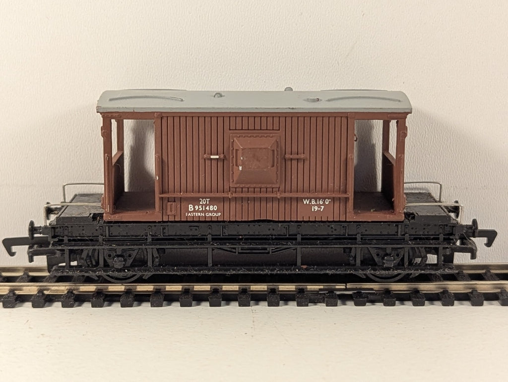 Mainline 37-139 20T Brake Van Brown