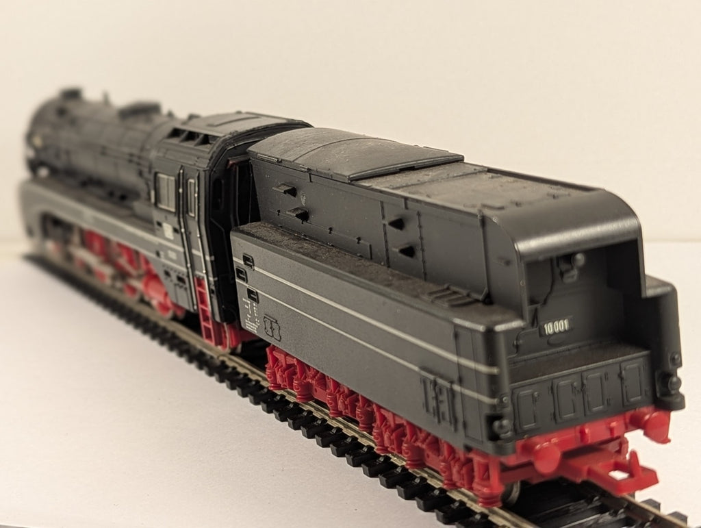 Lima HO Gauge DB BR Class 10 001 Steam Locomotive – Missing Parts