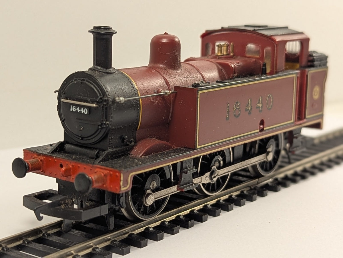 Hornby OO Gauge LMS Class 3F Jinty 0-6-0T Maroon