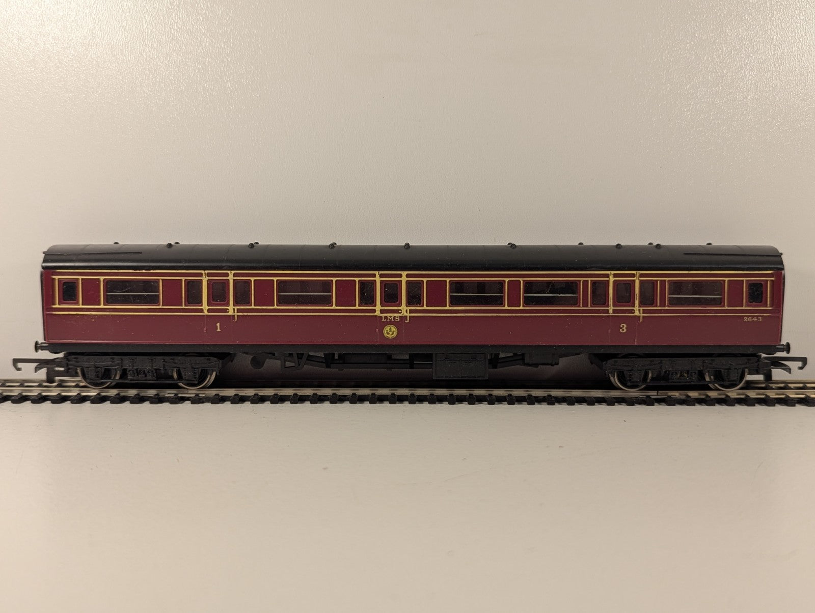 Tri-ang R747 OO Gauge LMS 1st&3rd class Caledonian Composite Coach