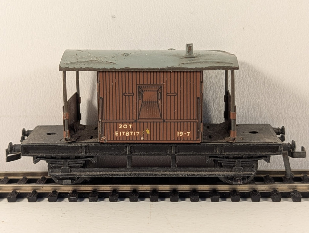 Hornby Dublo 32046 Tinplate 20 Ton Brake Van OO Gauge - Dented Roof