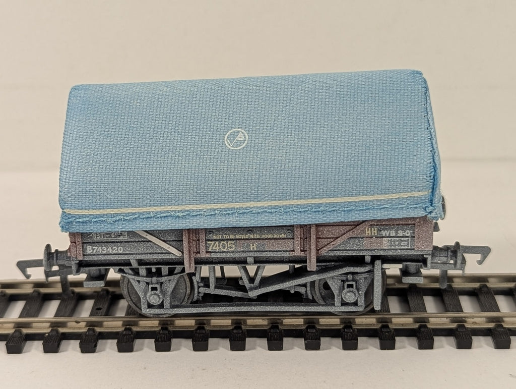 Bachmann Branch-Line OO Gauge 5 Plank China Clay Wagon with Hood Goods Wagon