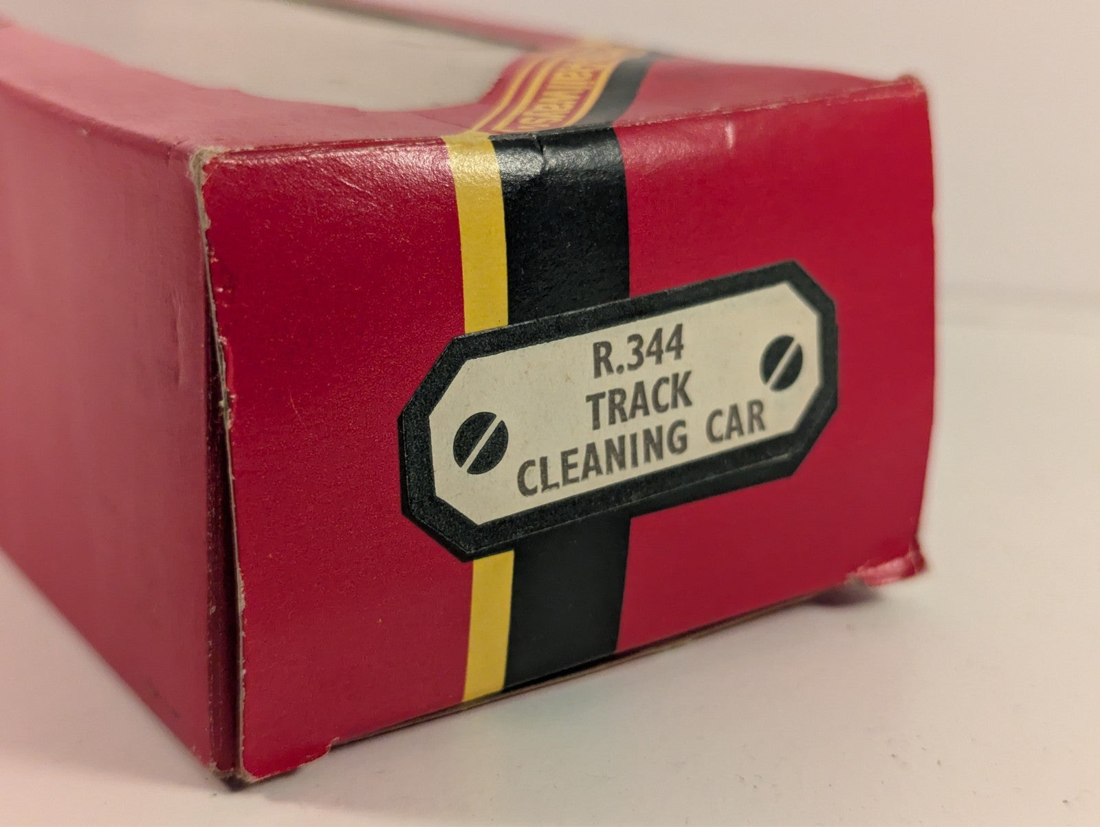 Hornby Railways R344 OO Gauge Track Cleaning Car - Boxed - Broken Bogie