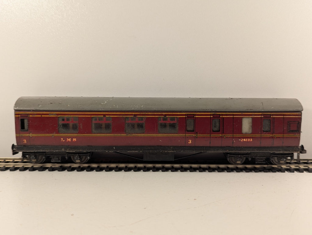 Hornby Dublo OO Gauge LMS Brake 3rd Coach