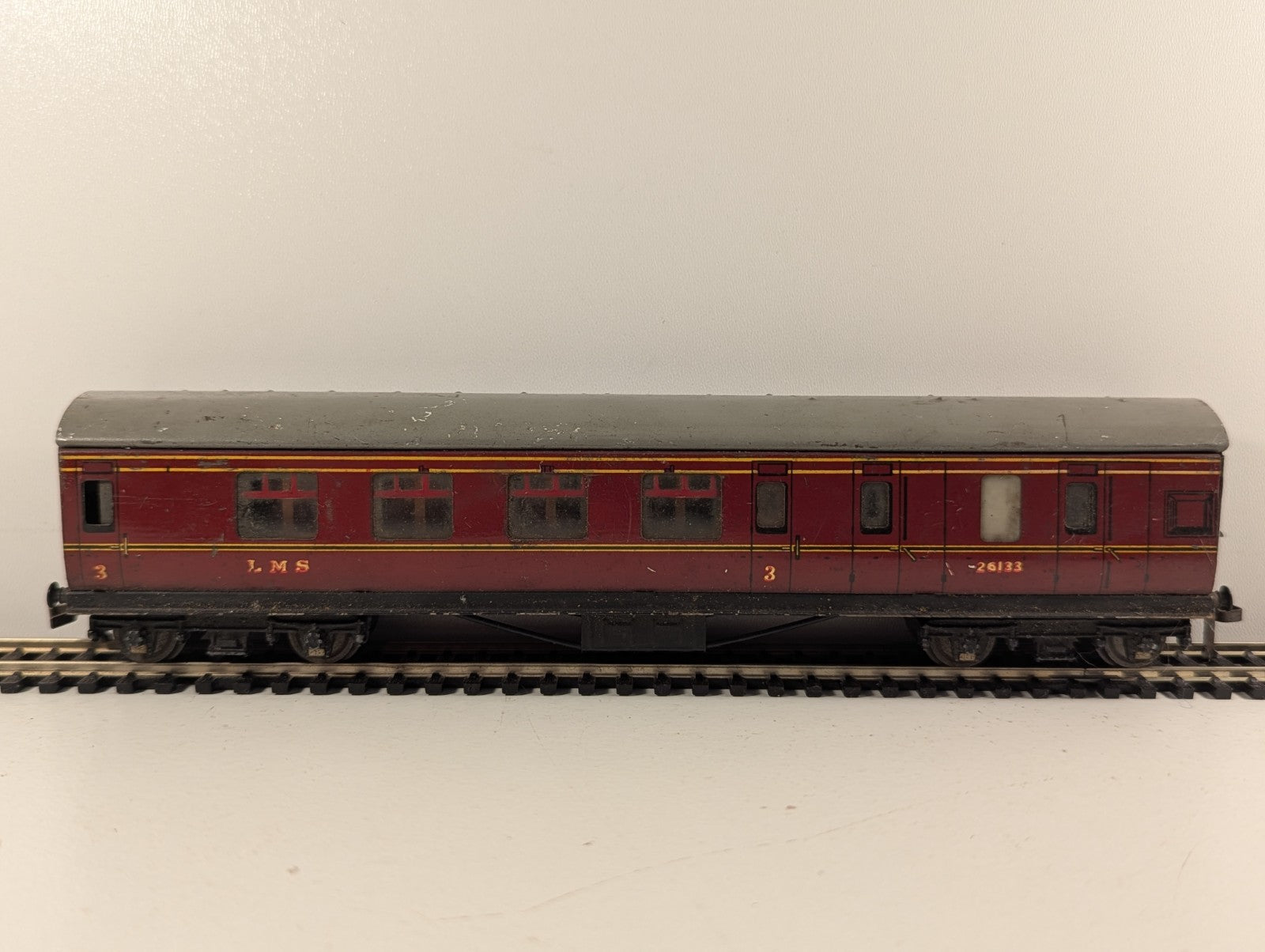 Hornby Dublo OO Gauge LMS Brake 3rd Coach