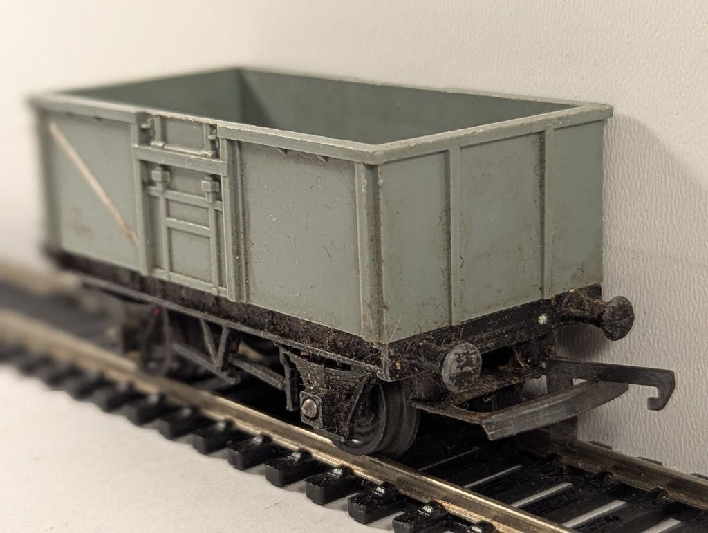 Tri-ang OO Gauge 16-Ton Mineral Wagon Goods Wagon B75201 BR Grey R.124