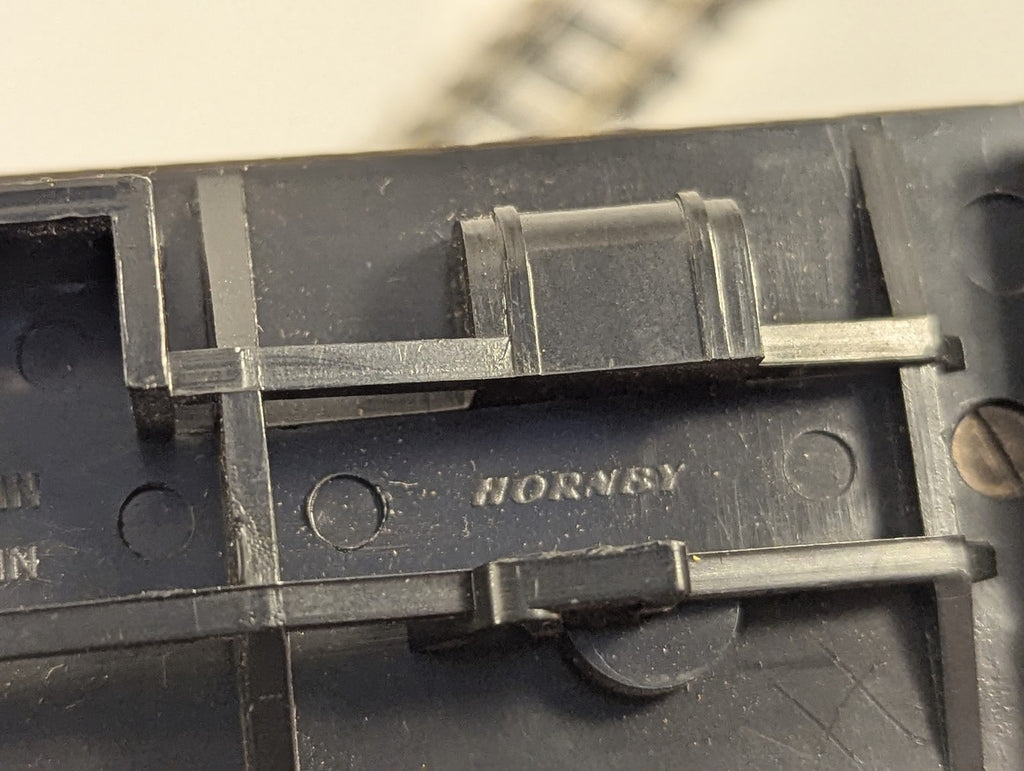 Hornby OO Gauge GWR Collett Composite Coach Passenger Coach 5015