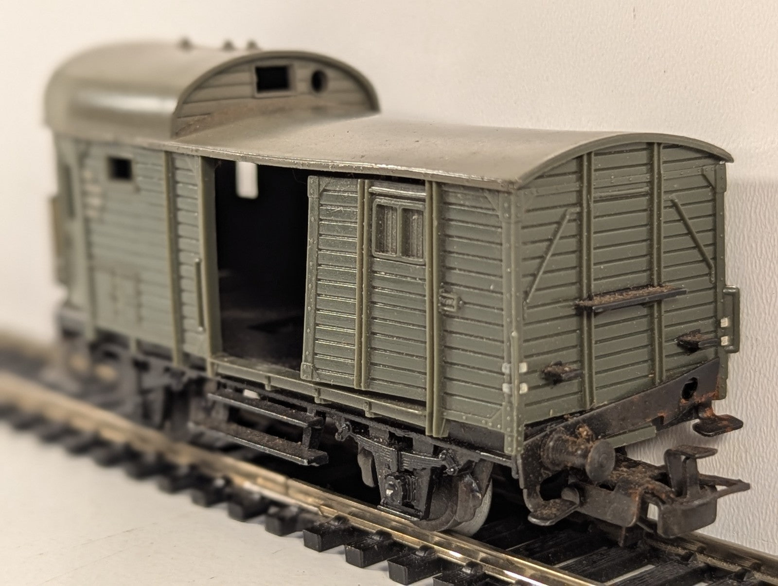 Märklin 4600 H0 Gauge DB Freight Guard's Van - Damaged
