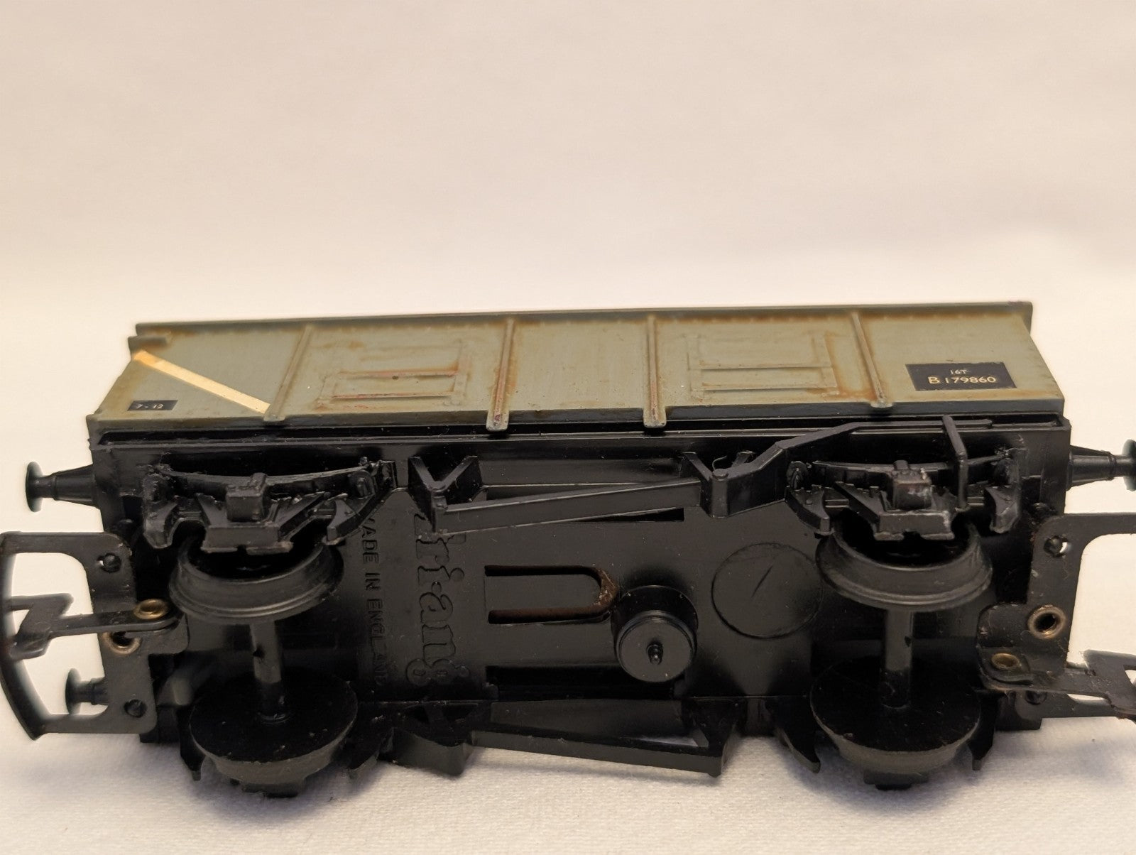Tri-ang OO Gauge 16-Ton Mineral Wagon Wagons B179860 BR Grey R.12