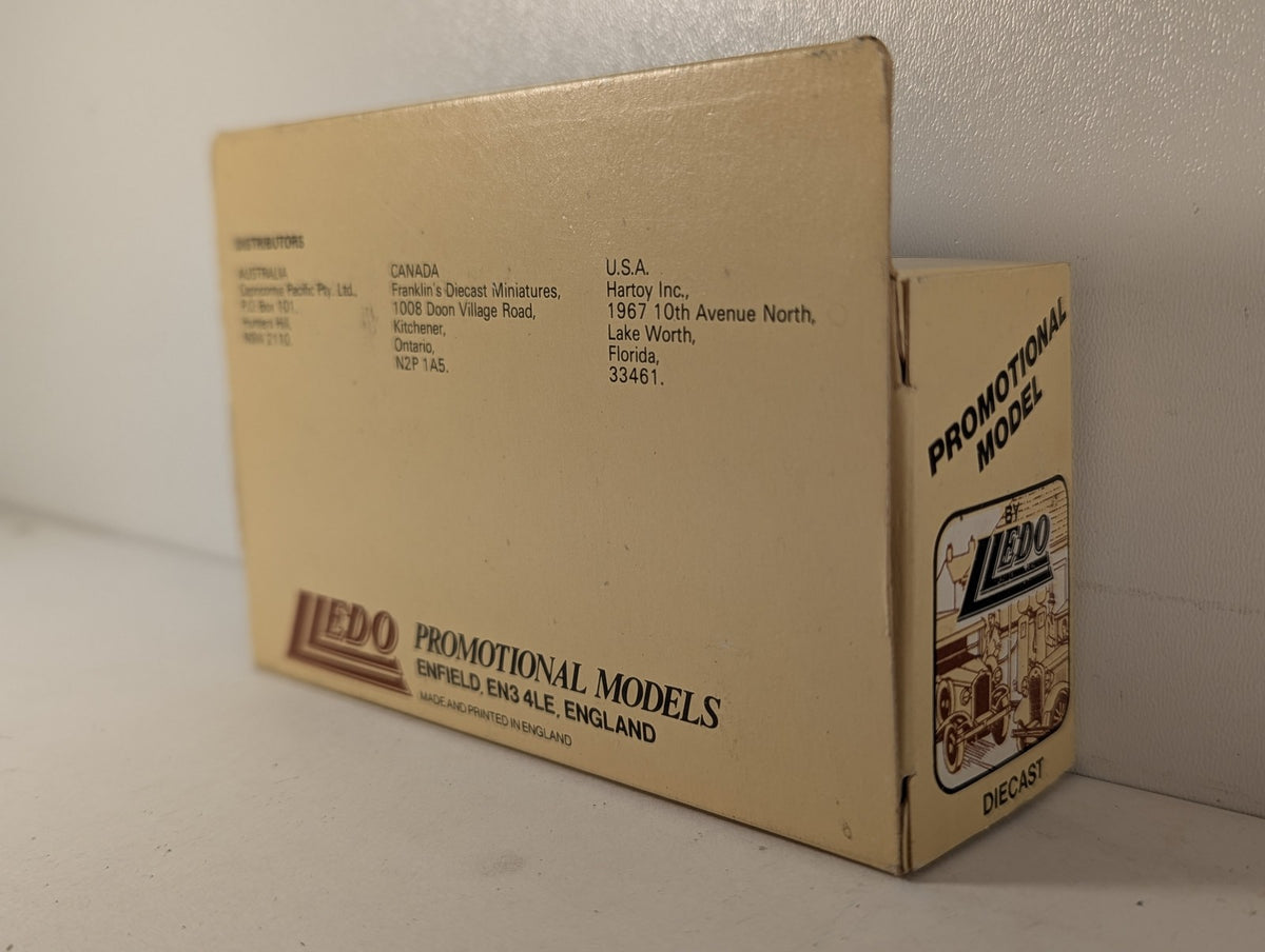 Lledo Oxford Single Deck Bus Die-cast Model Bus 703 Oxford (Cream and Maroon)