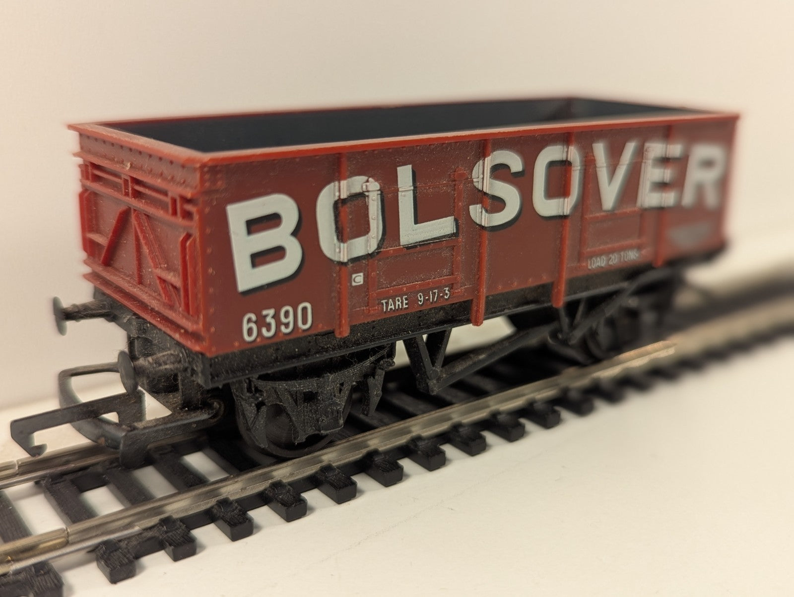 Hornby OO Gauge R136 ‘Bolsover’ 20T Mineral Wagon