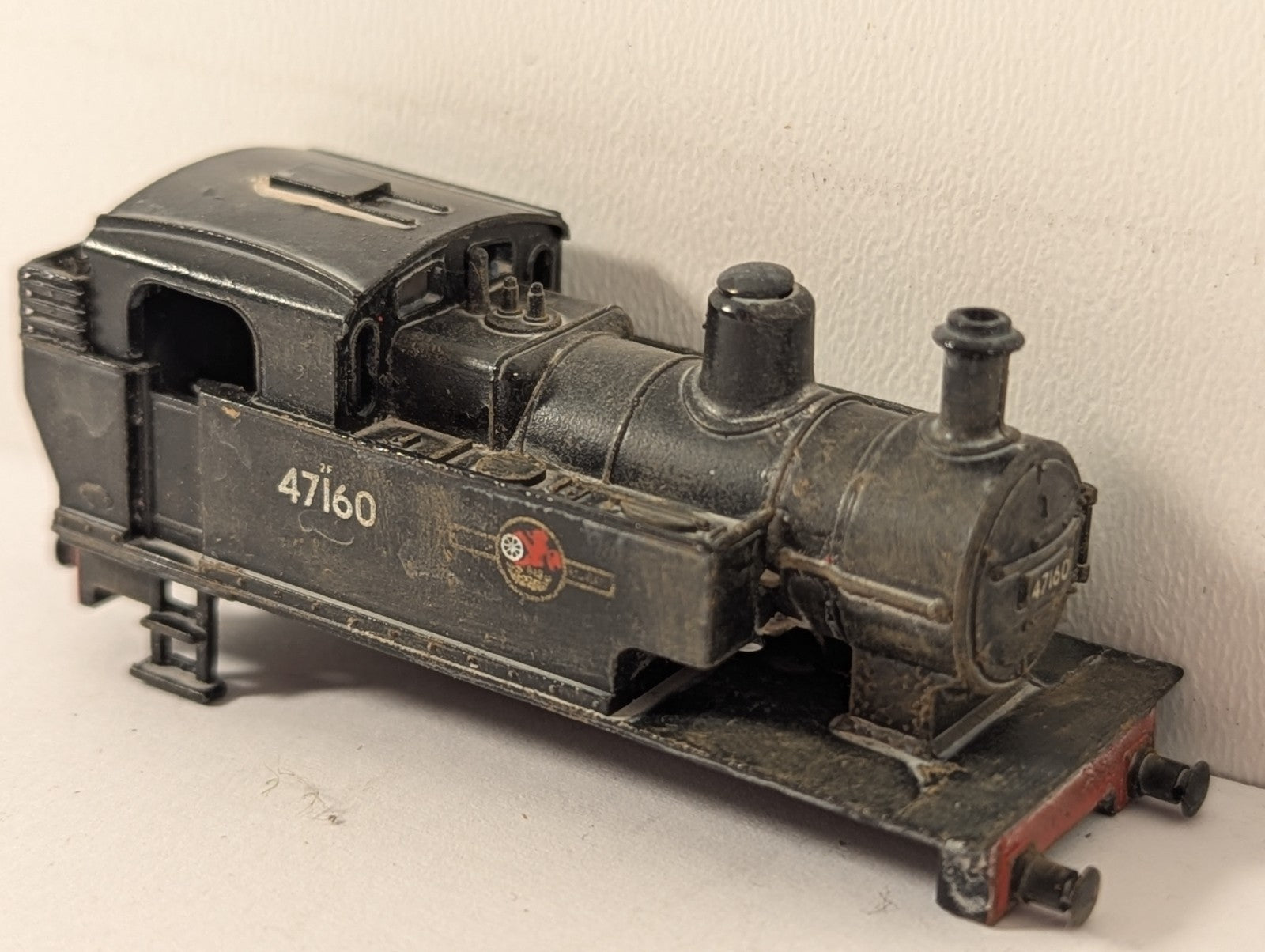 Minitrix N Gauge LMS Fowler Class 2F 0-6-0T Body Shell BR Black - Spares/Repairs