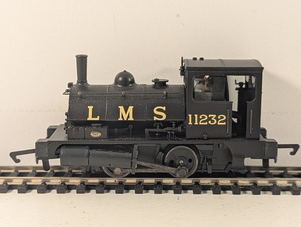 Hornby OO Gauge LMS 0-4-0 Pug Locomotive 11232 LMS Black R2065