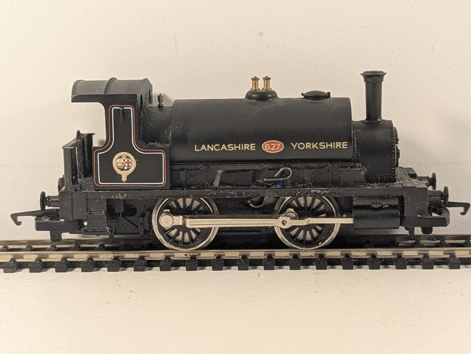 Hornby OO Gauge L&Y 0-4-0ST Class 21 'Pug' Steam Locomotive 627