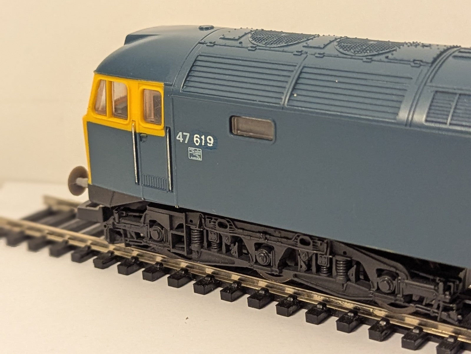 Lima OO Gauge Class 47 Locomotive 47619 BR Blue