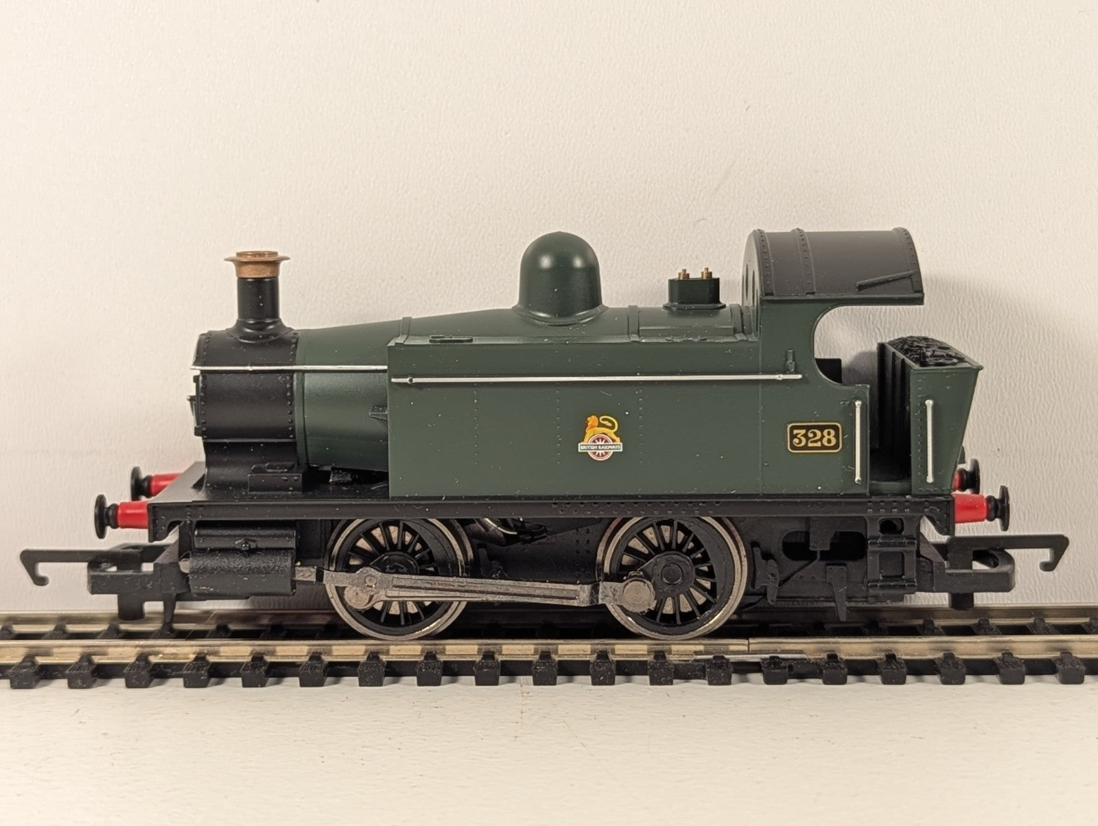 Hornby R368 0-4-0T “King George V” BR Unlined Green