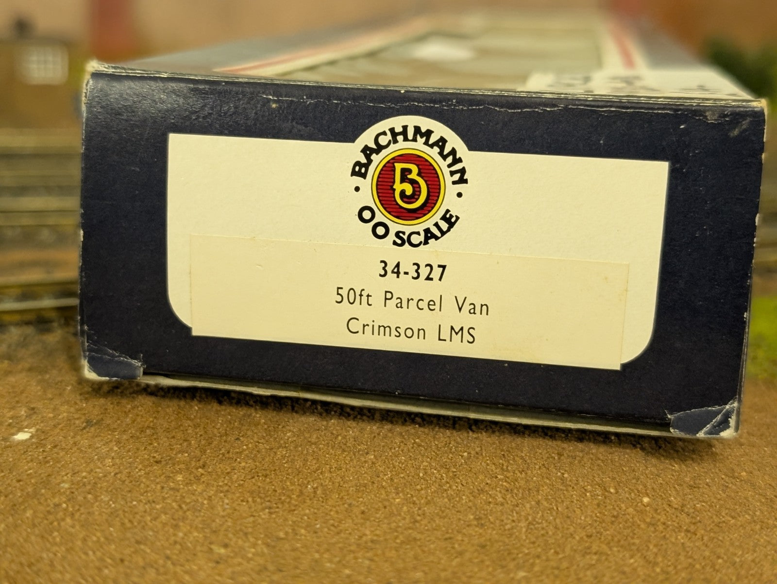 Bachmann 34-327 50' Parcel Van31250 In LMS Crimson