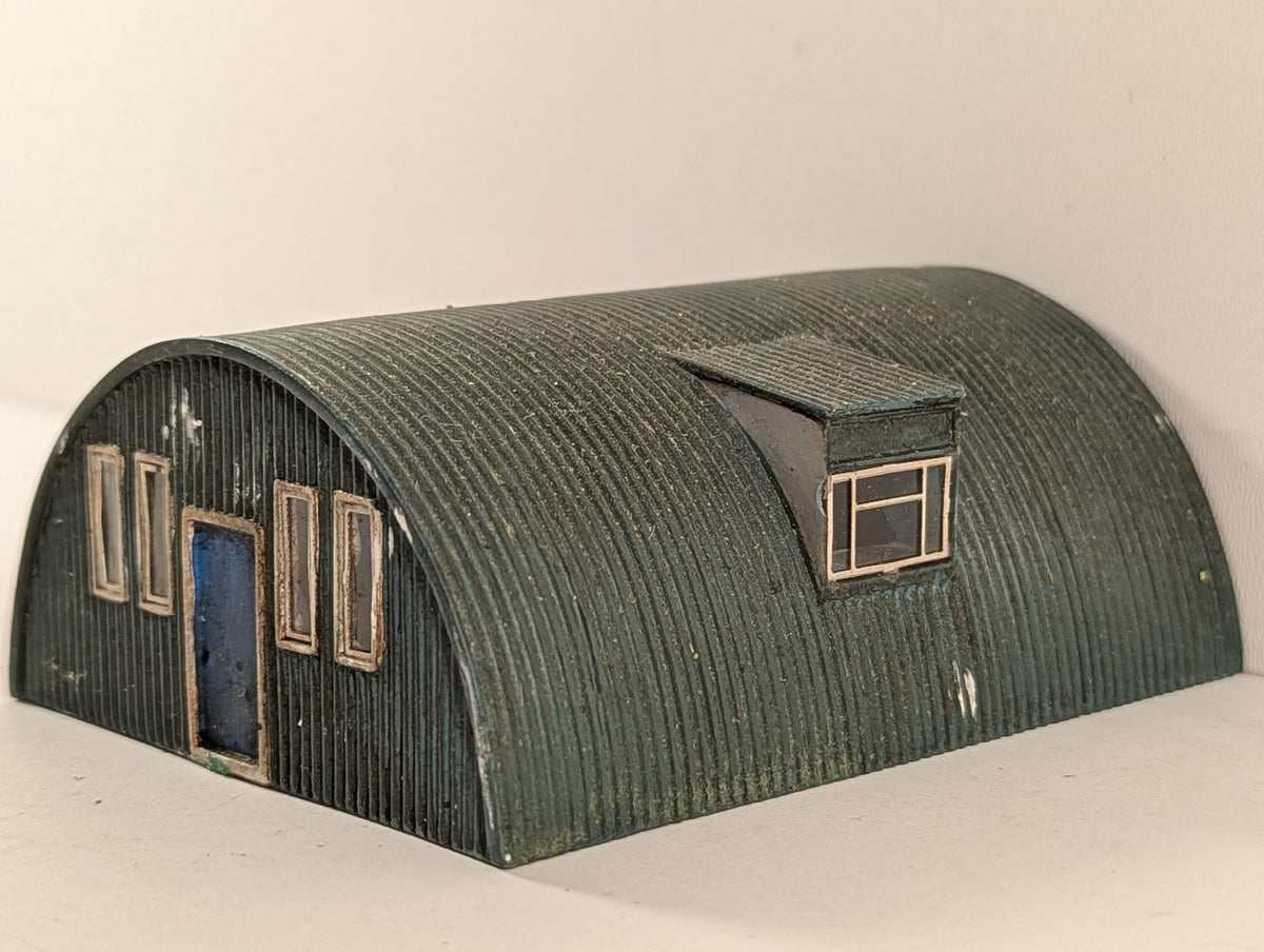 Hornby OO Gauge Nissen Hut Building Green R9640