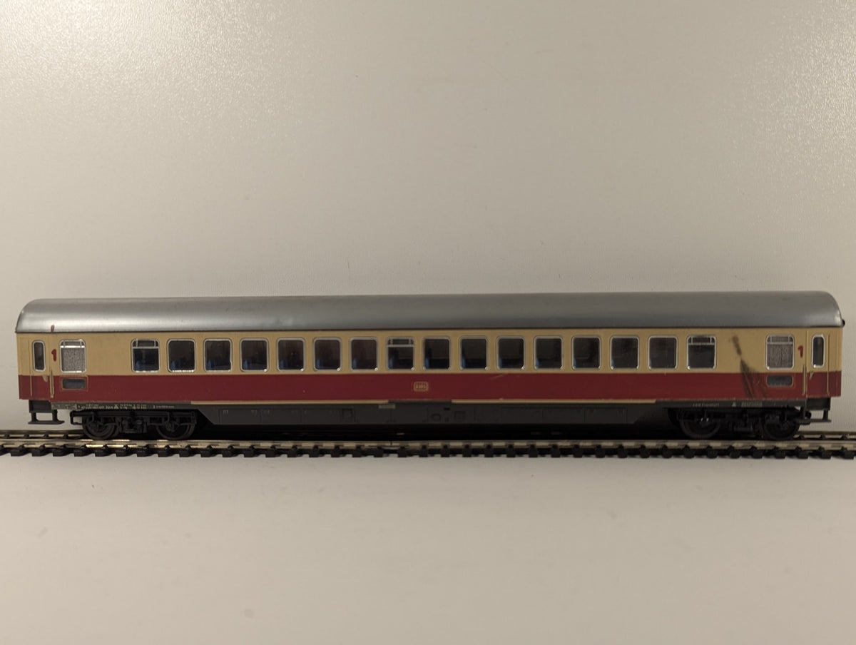 Fleischmann HO Gauge DB TEE 1st Class Open Coach AP4üm-61 Passenger Coach