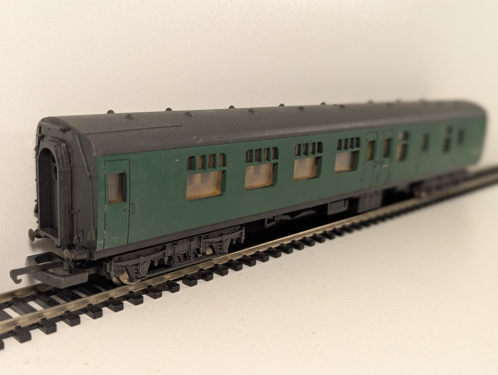 Lima 305334 OO Gauge Green British Rail Mk1 Brake Coach