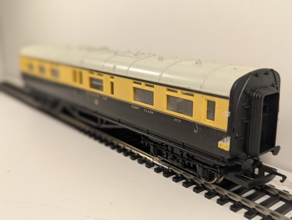 Hornby OO Gauge GWR Collett Restaurant Car No. 9578