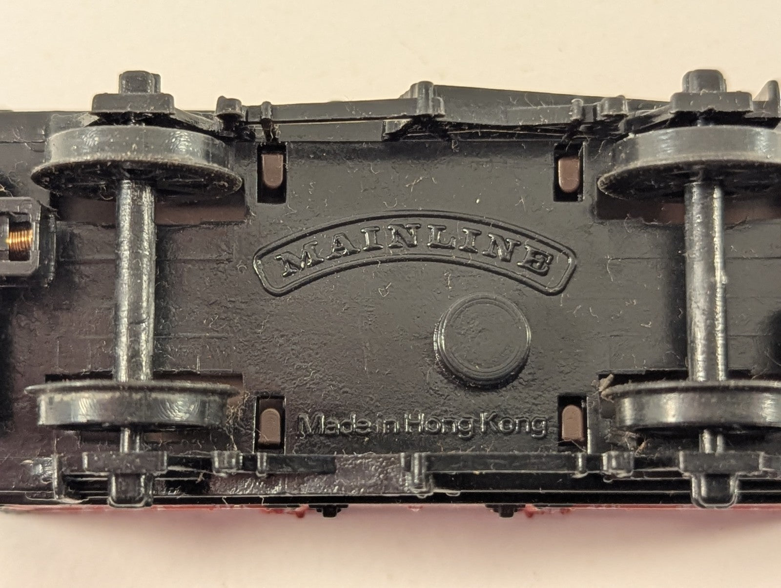 Mainline 37-131 Ellis & Everard Ltd 5 Plank Coal Wagon OO Gauge