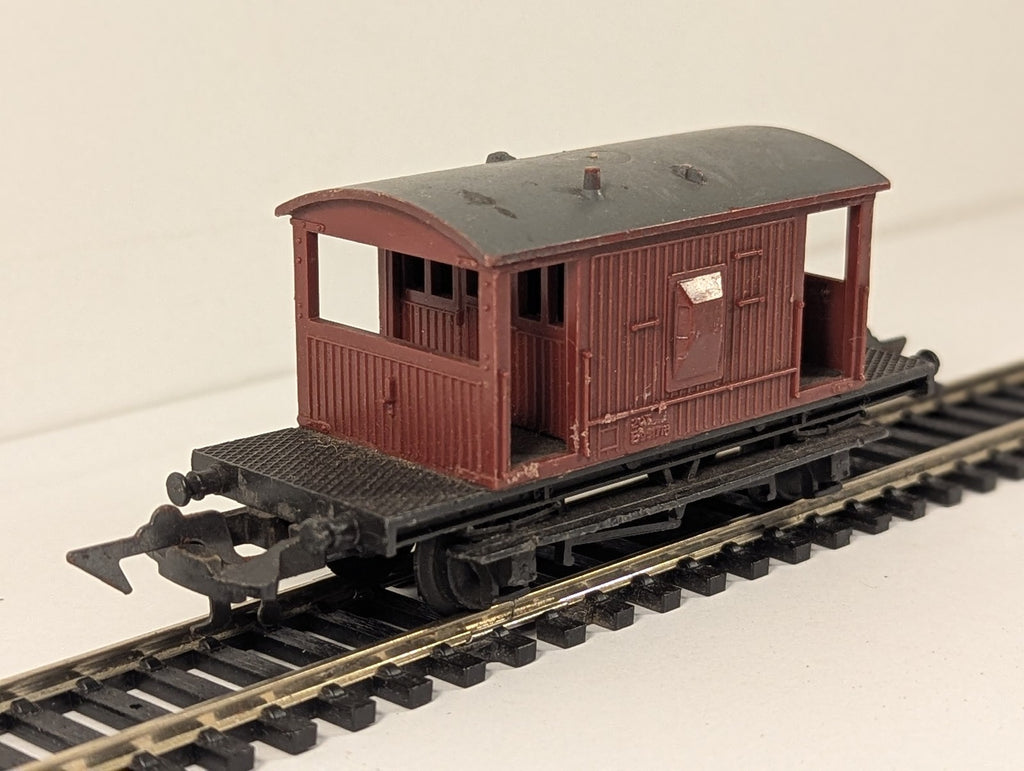 Playcraft HO Gauge BR 20 Ton Brake Van B951716 BR Bauxite P517