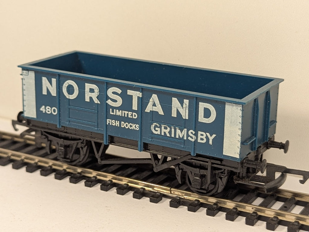 Hornby OO Gauge Norstand Grimsby Fish Docks Mineral Wagon