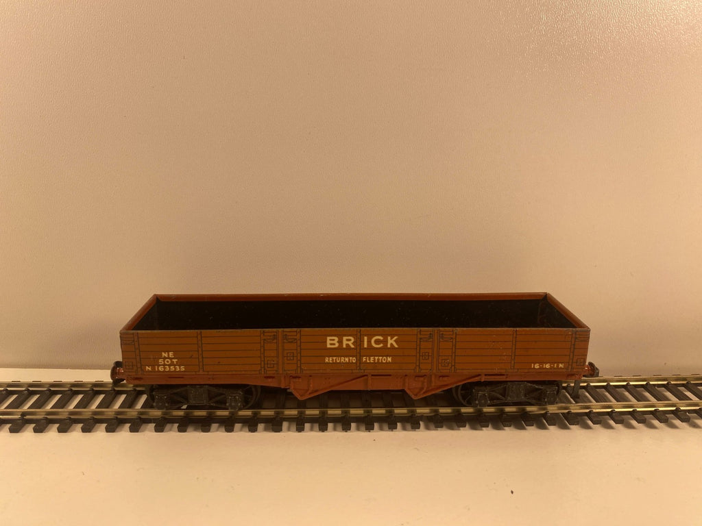 Hornby Dublo 50-Ton Bogie Brick Wagon – OO Gauge