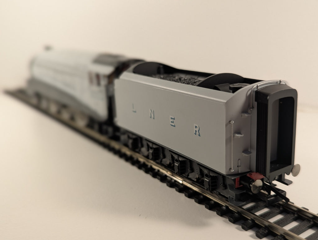 Hornby R2965 Class A4 Locomotive “75th Anniversary of the Silver Jubilee"