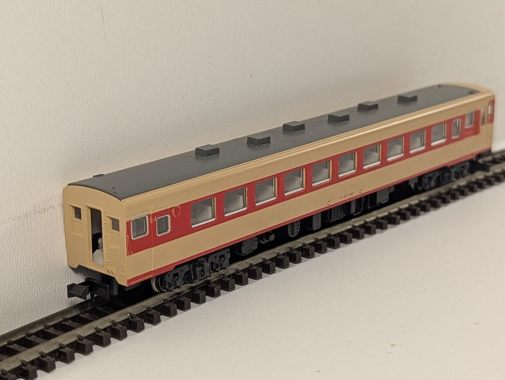 Kato N Scale JNR KiHa 27 Class Diesel Railcar KiHa 27 112 JNR Cream and Red