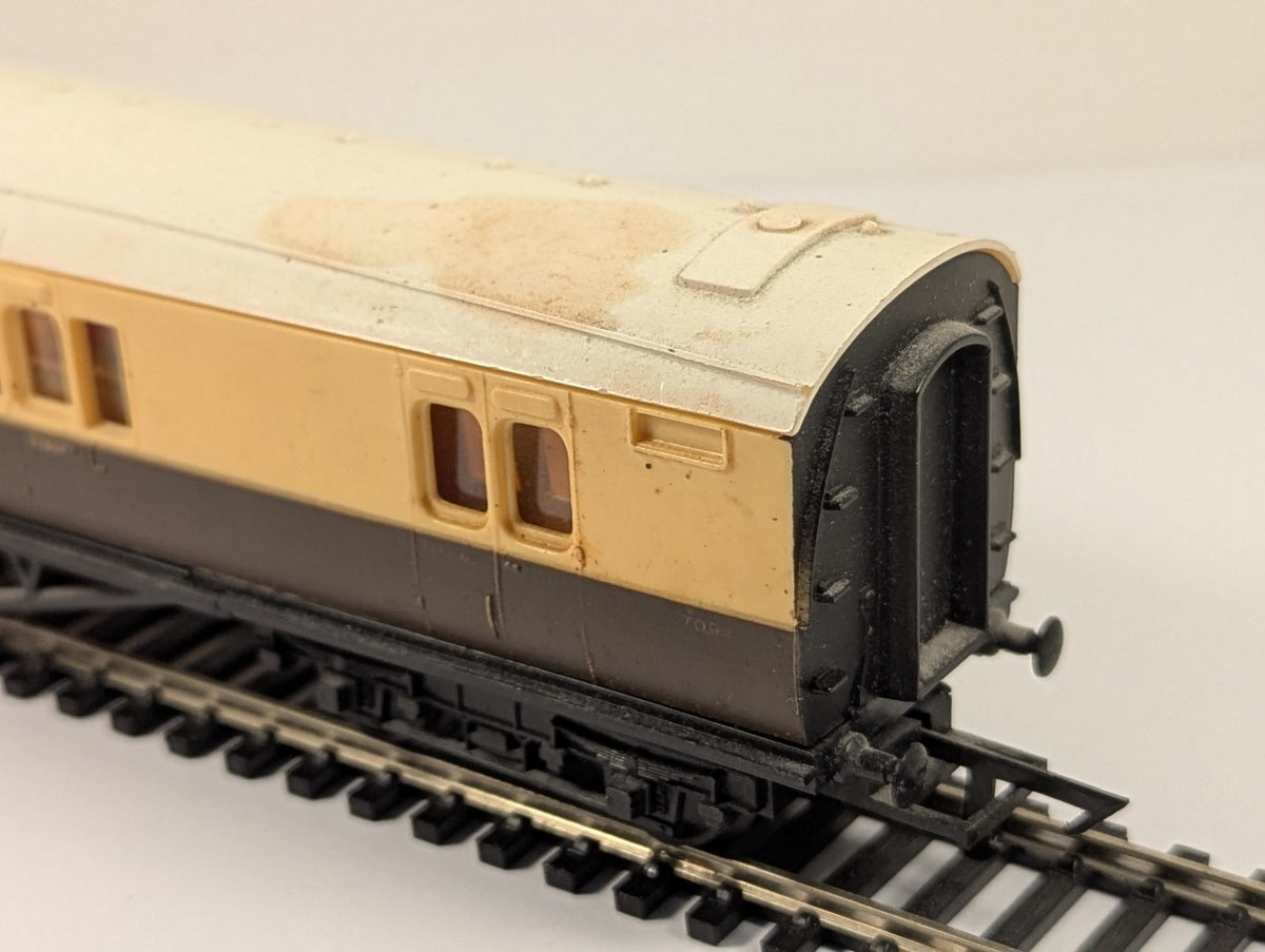 Grafar OO Gauge GWR Corridor Brake Coach