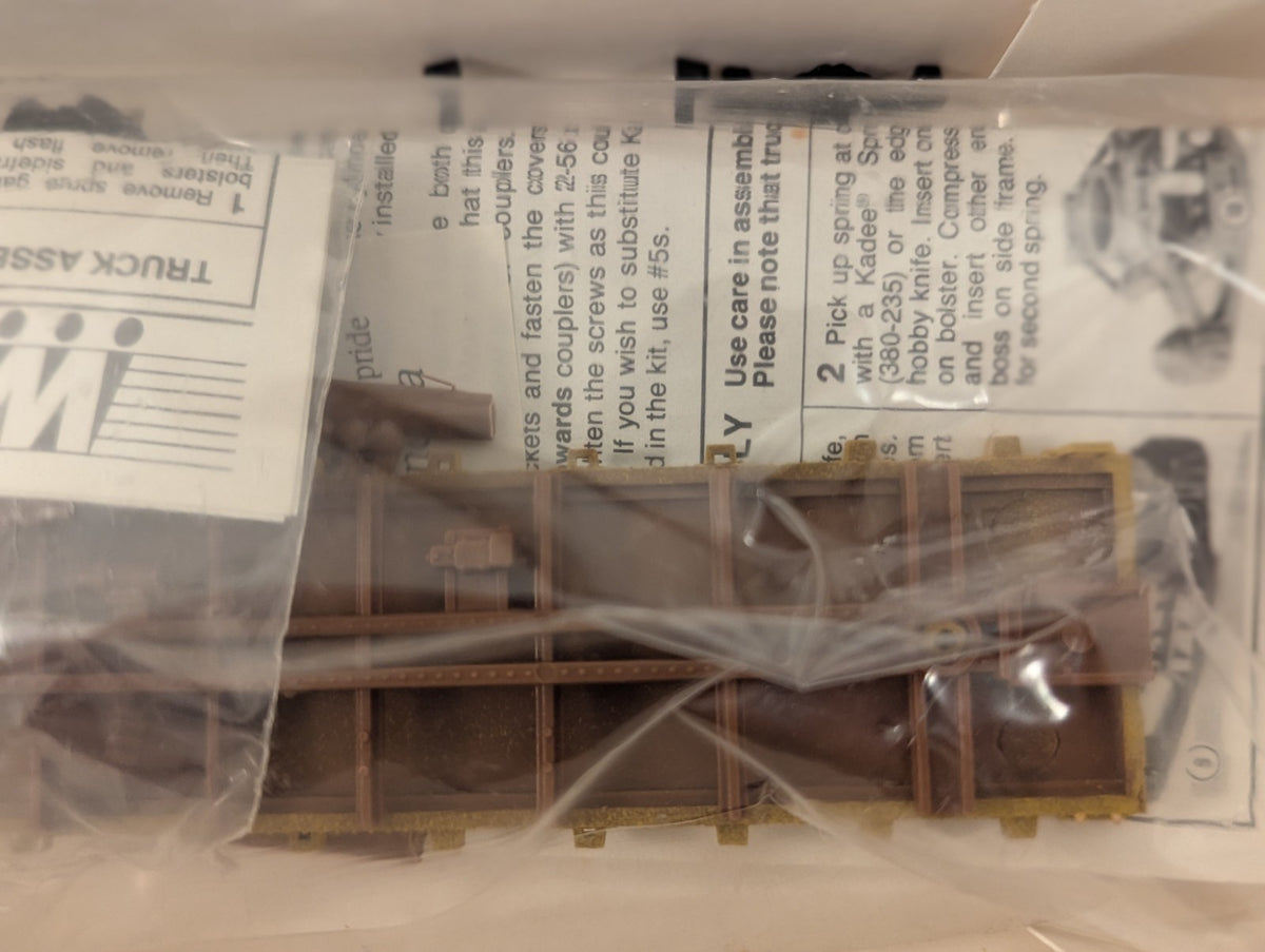 Walthers HO 42ft Flat Car With Stakes Kit